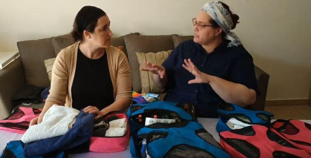 Packing Hack - Using Packing Cubes to Pack in Categories - Video Blog